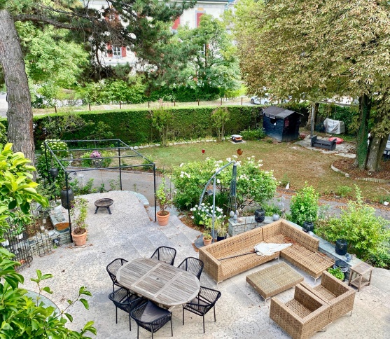 Villa, 8.5 pièces, 711.67 m2